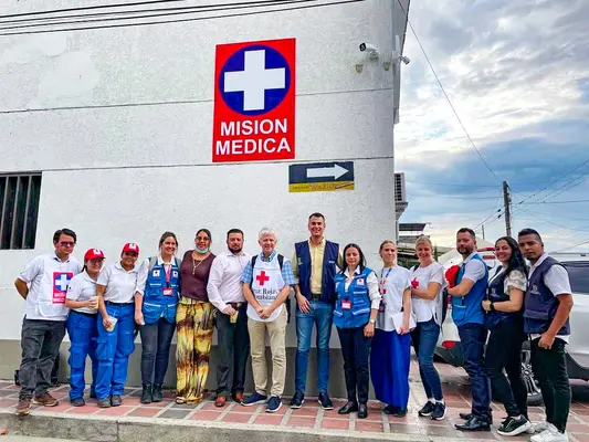Visita del Presidente de la Cruz Roja Noruega Destaca Compromiso con la Misión Médica en el Municipio