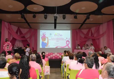 ¡Candelaria se viste de rosa por la lucha contra el cáncer de mama!