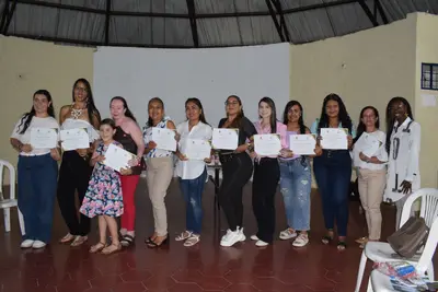 ¡Candelaria se educa para criar con amor!